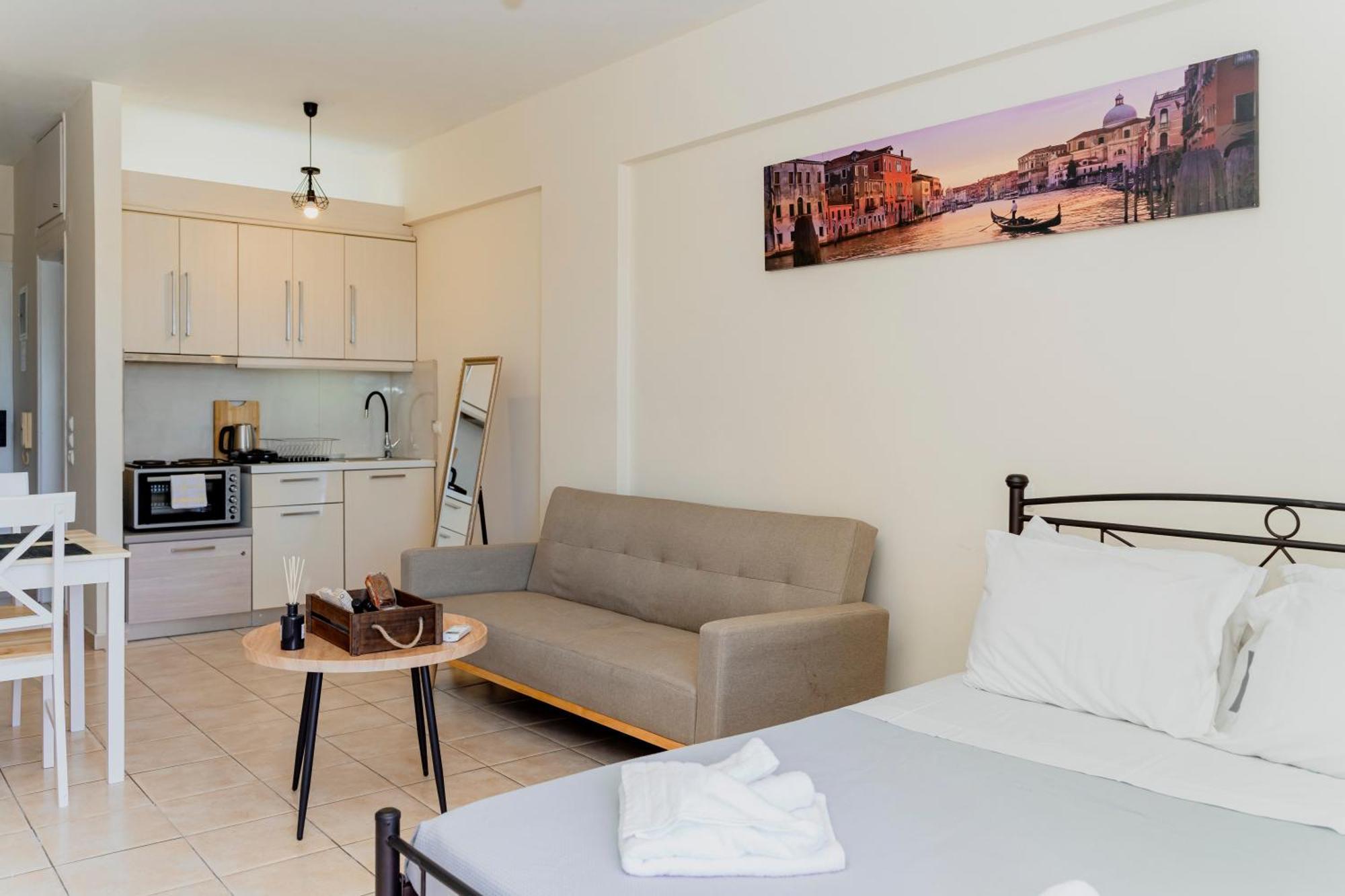 Cozy Nights Apartment Messíni Exterior photo
